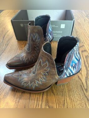 Ariat Dixon Booties size 7 NWT